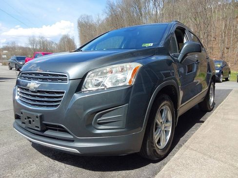 Used 2016 Chevrolet Trax LT w/ LT Sun and Sound Package image 7