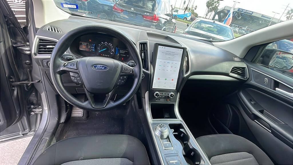 Used 2024 Ford Edge SE w/ Black Appearance Package AWD/4WD image 6