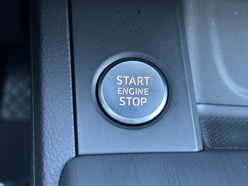 Used 2018 Audi A4 2.0T Premium Plus image 24