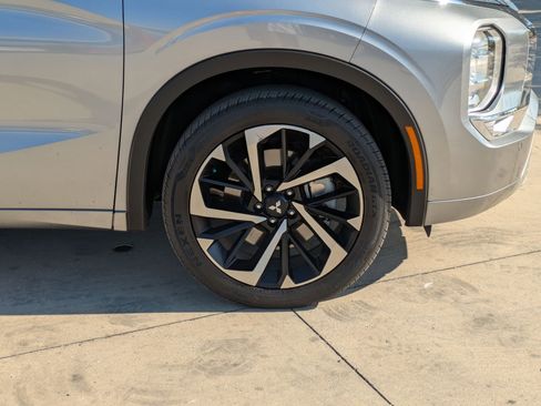 Used 2022 Mitsubishi Outlander SEL image 32