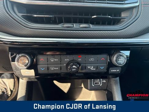 Used 2025 Jeep Compass Trailhawk AWD/4WD image 26