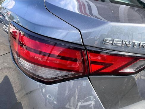 Used 2024 Nissan Sentra S FWD image 30