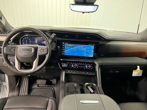 New 2026 GMC Sierra 3500 Denali w/ Denali Reserve Package AWD/4WD image 16