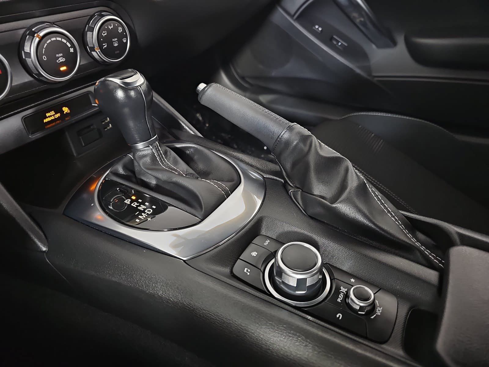 Used 2018 FIAT 124 Spider Classica w/ Technology & Siriusxm Group RWD image 20