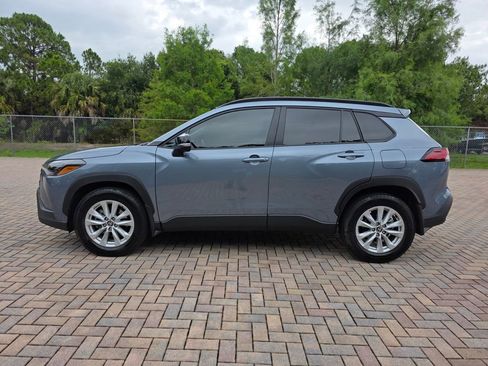 Used 2026 Toyota Corolla Cross LE FWD image 8