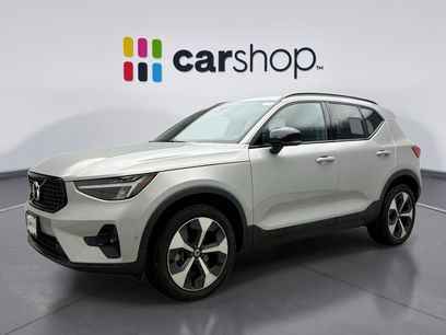 Used 2025 Volvo XC40 B5 Plus