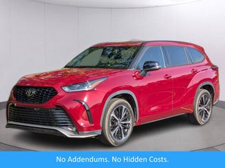 Used 2022 Toyota Highlander XSE FWD video 1