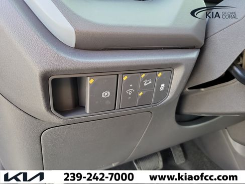 New 2027 Kia Seltos S FWD image 21