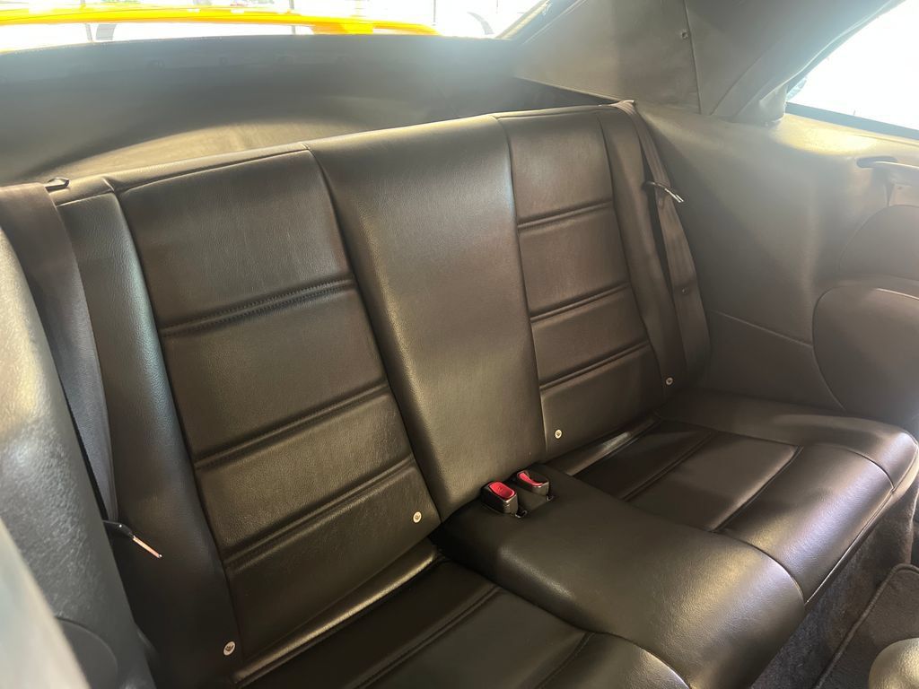 Used 2004 Ford Mustang Convertible RWD image 40