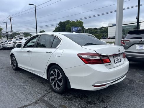 Used 2016 Honda Accord EX image 3