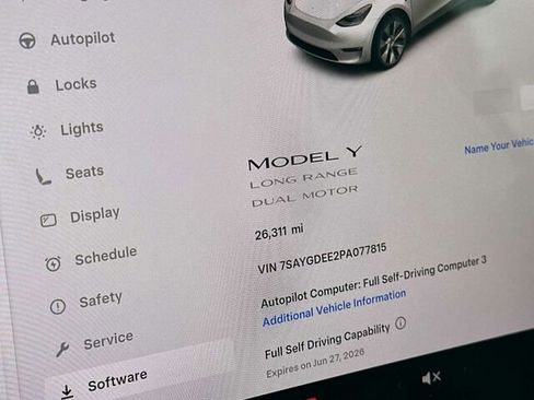Used 2023 Tesla Model Y Long Range AWD/4WD image 32