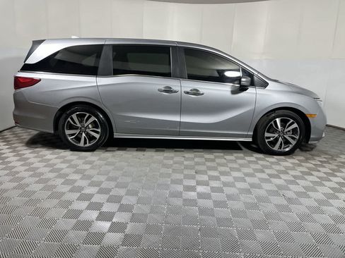 Used 2024 Honda Odyssey Touring image 9