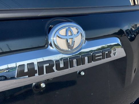 Used 2024 Toyota 4Runner Limited AWD/4WD image 19