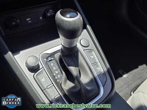 Used 2023 Hyundai Kona Limited FWD image 27