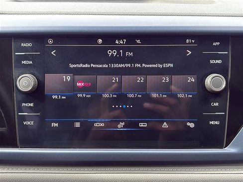 Certified 2024 Volkswagen Taos SE FWD image 24