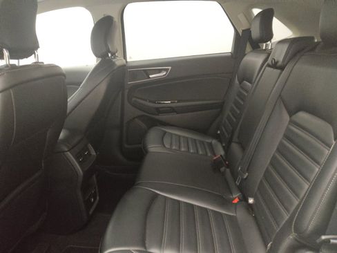 Used 2019 Ford Edge SEL w/ Equipment Group 201A image 18