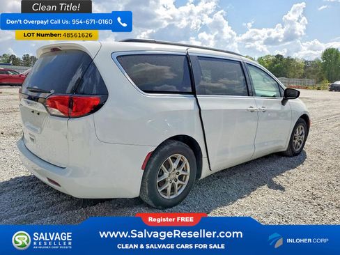 Used 2020 Chrysler Voyager Lxi FWD image 4