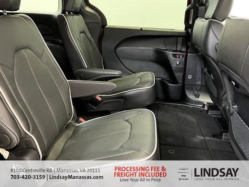 New 2026 Chrysler Pacifica Limited w/ S Appearance Package image 14