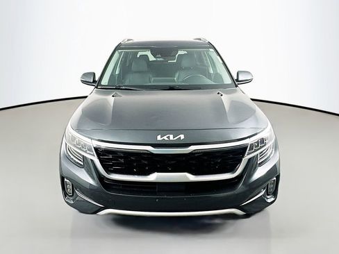 Used 2023 Kia Seltos SX w/ SX Sunroof Package AWD/4WD image 2