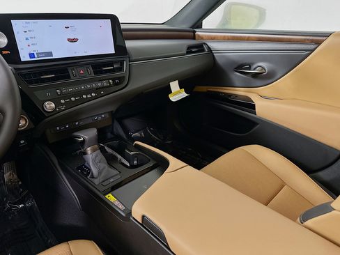 New 2025 Lexus ES 350 w/ Premium Package image 22
