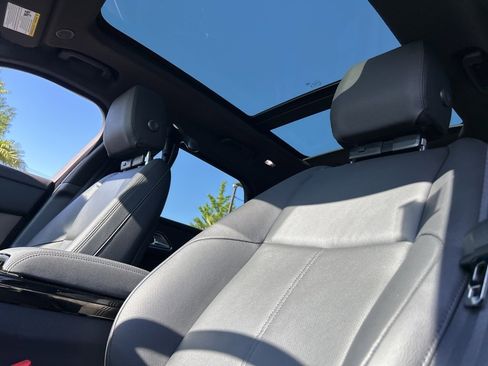 New 2026 Land Rover Range Rover Velar Dynamic SE image 14