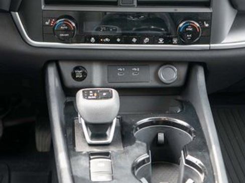 Certified 2026 Nissan Rogue SV w/ Cold Weather Package AWD/4WD image 17