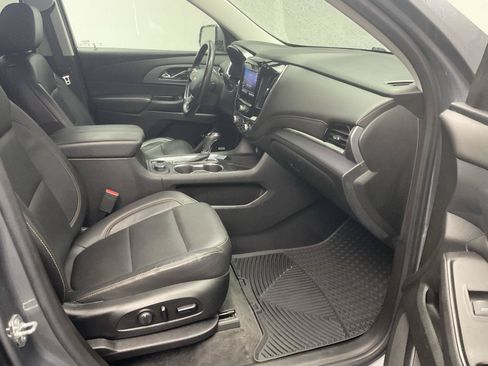 Used 2020 Chevrolet Traverse Premier FWD image 28