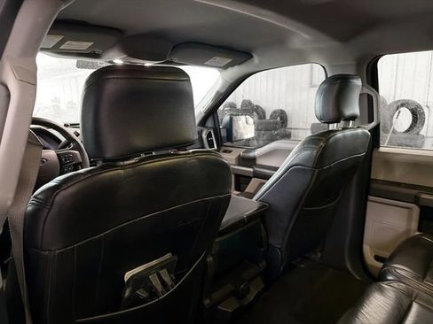 Used 2016 Ford F150 XLT image 9