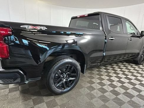 Used 2024 Chevrolet Silverado 1500 Custom AWD/4WD image 2