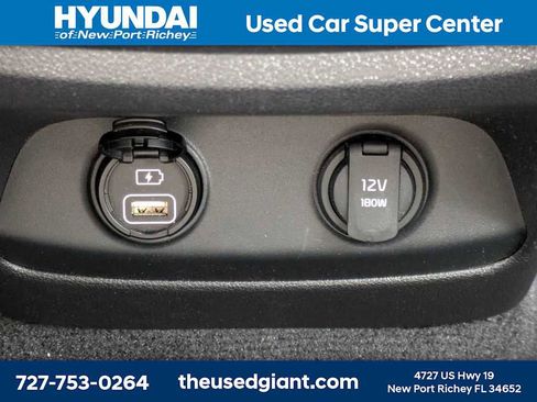 Used 2017 Kia Sorento EX image 16