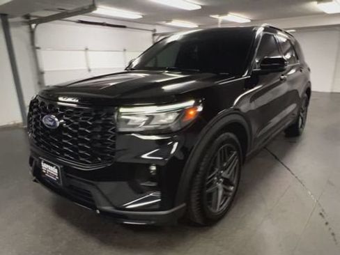 Used 2025 Ford Explorer ST w/ Sun And Sound Package AWD/4WD image 4