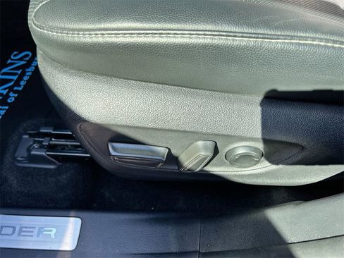 Used 2023 Toyota Highlander Limited image 27