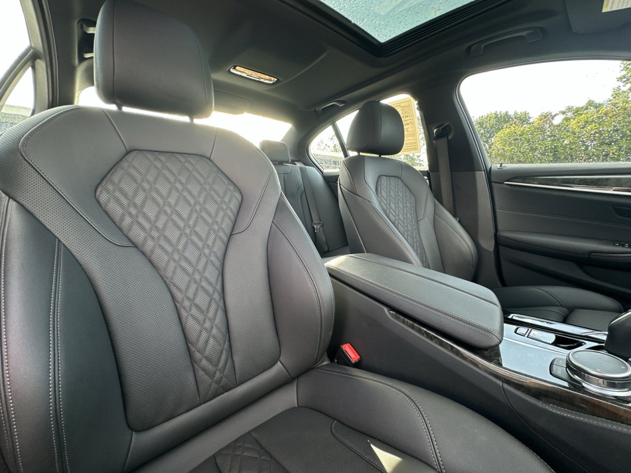 Used 2023 BMW 540i w/ M Sport Package RWD image 25