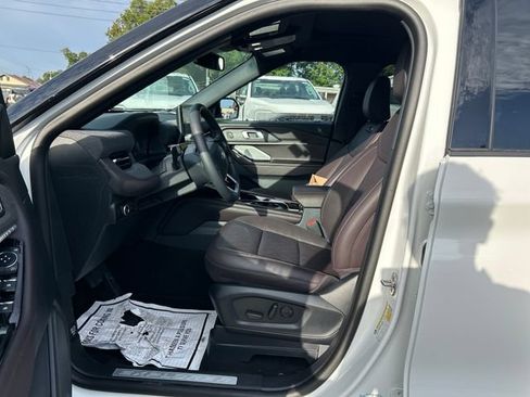 New 2026 Ford Explorer Platinum RWD image 9