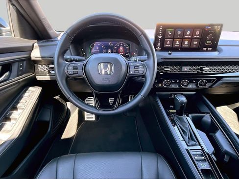 Used 2025 Honda Accord Sport image 5