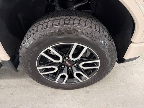 New 2026 GMC Sierra 1500 AT4 w/ AT4 Premium Package AWD/4WD image 4