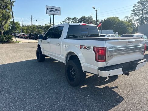 Used 2017 Ford F150 Platinum w/ Equipment Group 701A Luxury AWD/4WD image 5