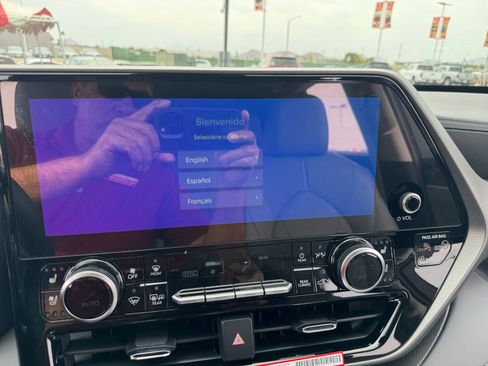 New 2026 Toyota Highlander Limited image 22