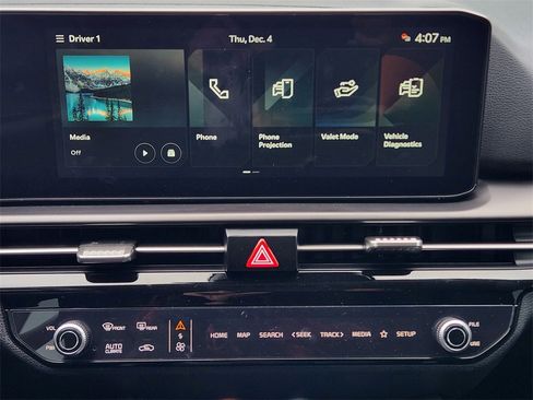 Certified 2026 Kia Sportage EX w/ EX Panorama Roof Package image 17