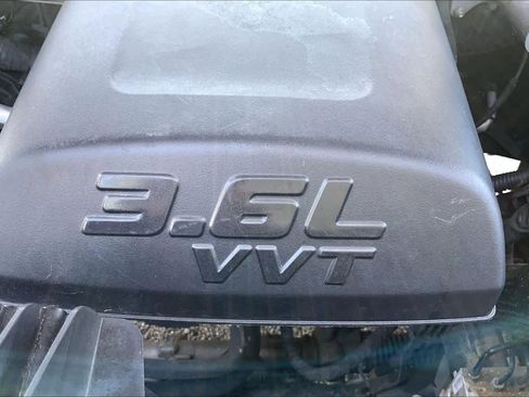 Used 2015 RAM 1500 Classic SLT RWD image 31