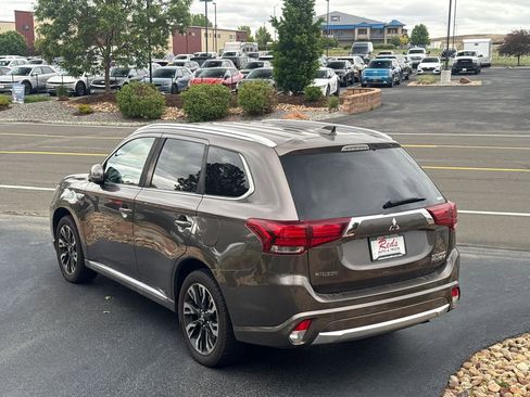 Used 2018 Mitsubishi Outlander GT AWD/4WD image 31