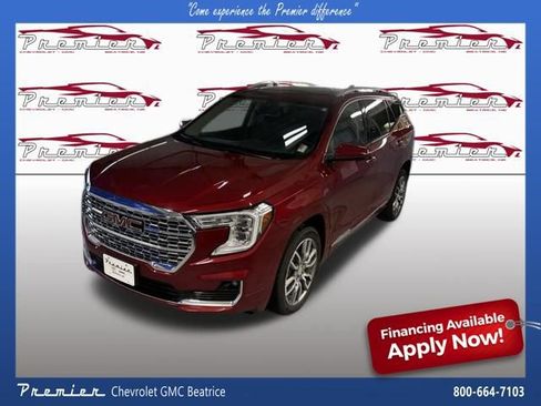 Used 2023 GMC Terrain Denali w/ Denali Premium Package AWD/4WD image 1