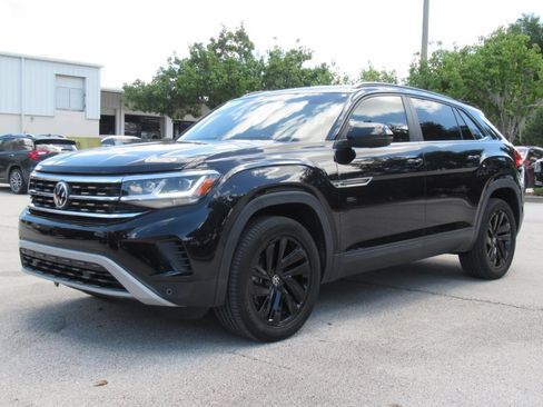 Used 2022 Volkswagen Atlas Cross Sport SE FWD image 3