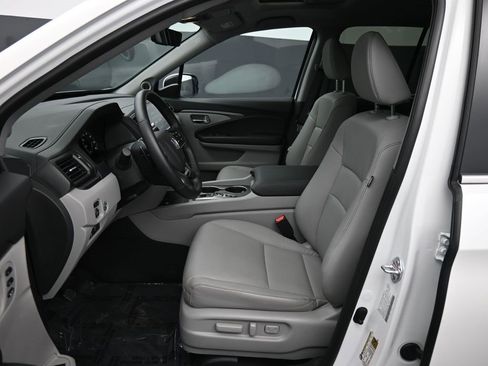 Certified 2025 Honda Ridgeline RTL image 19