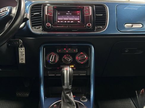 Used 2018 Volkswagen Beetle 2.0T S image 28