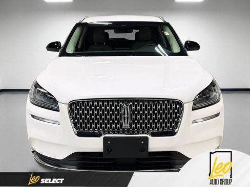 Used 2022 Lincoln Corsair AWD w/ Equipment Group 101A image 2