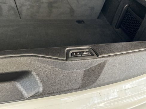 Used 2022 BMW X7 M50i image 39