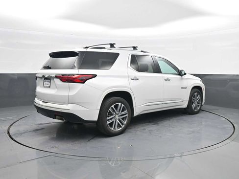 Used 2023 Chevrolet Traverse High Country AWD/4WD image 8