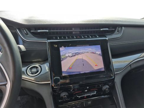 Used 2022 Jeep Grand Cherokee L Laredo w/ Luxury Tech Group I image 23