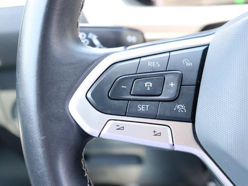 Used 2024 Volkswagen Tiguan SE FWD image 31